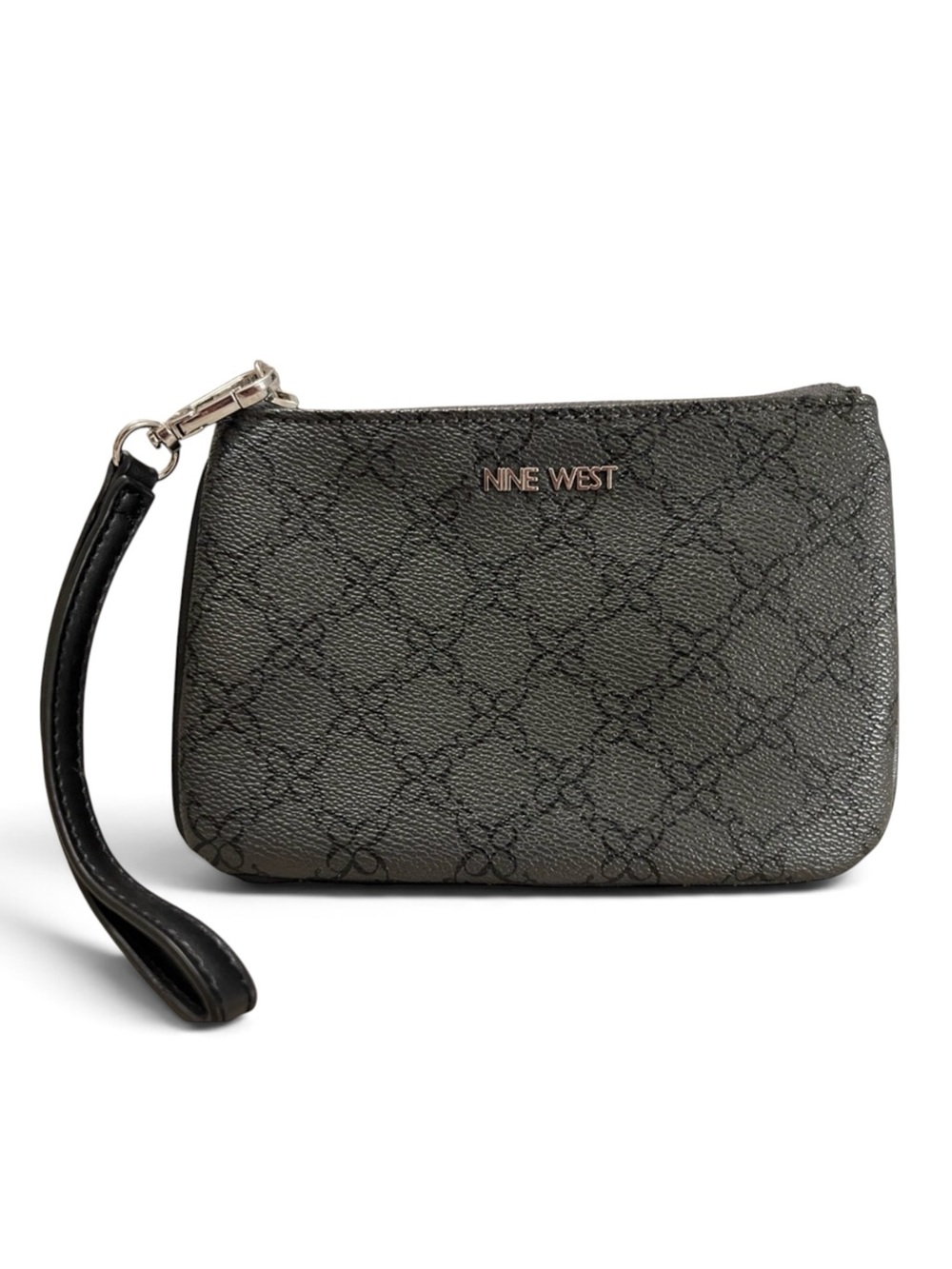 Nine West 🍒 Black Quilted Wristlet Clutch